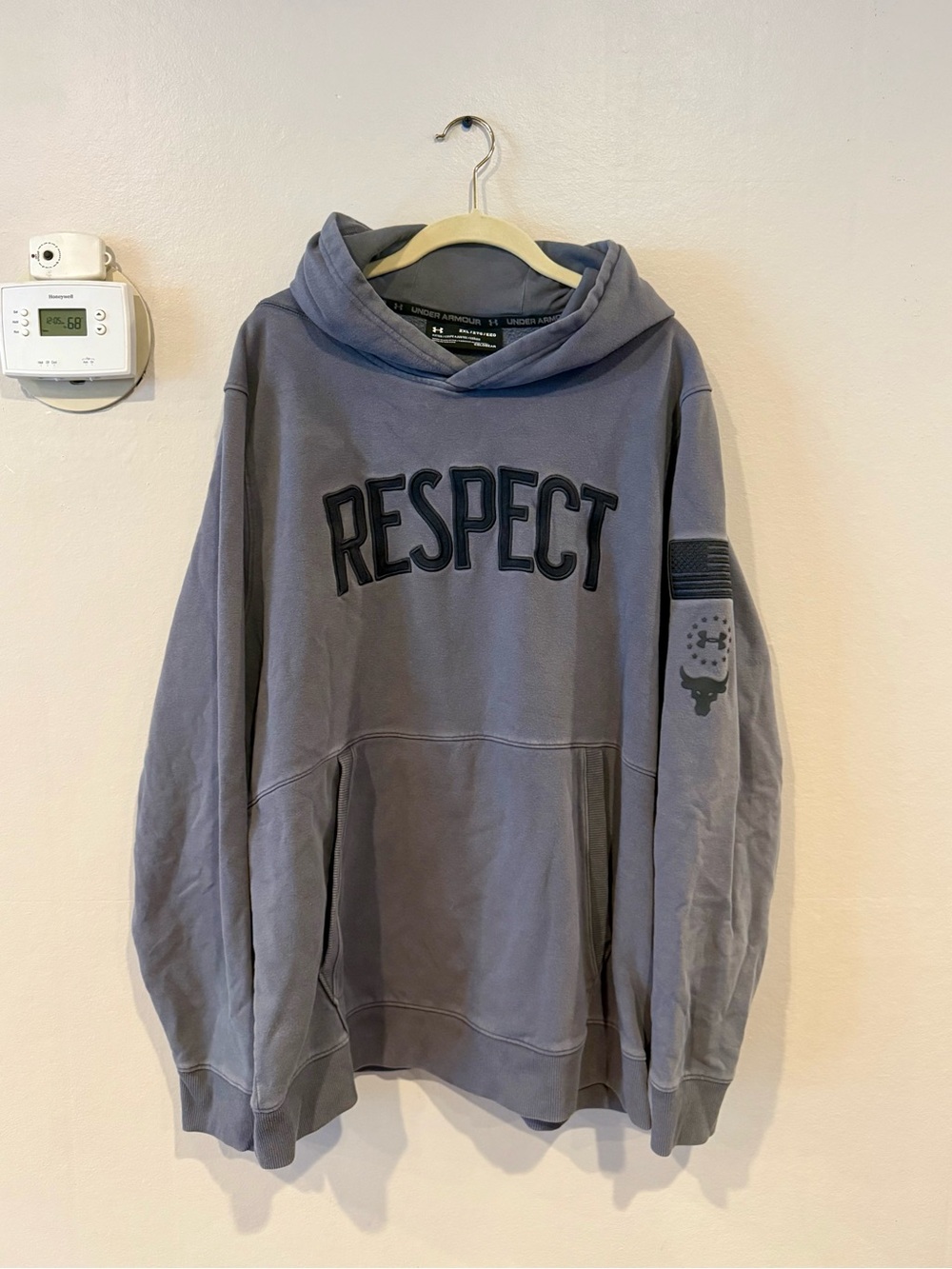 Under Armour Men’s Respect Hoodie in Slate Gray